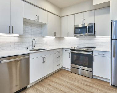 16015 Cleveland Street - Photo Thumbnail 57