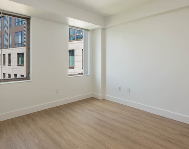 285 Third Street - Photo Thumbnail 13