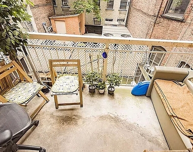 Saint Marks Place - Photo Thumbnail 4