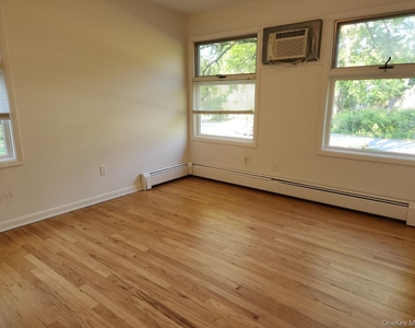 20 Locust Street - Photo Thumbnail 9