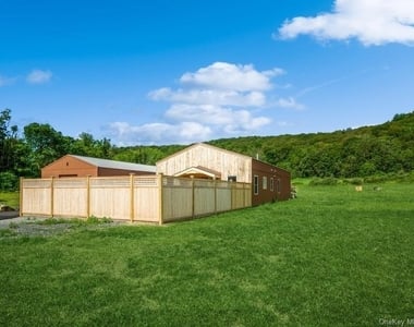 101 Duncan Road - Photo Thumbnail 29