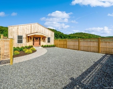 101 Duncan Road - Photo Thumbnail 4