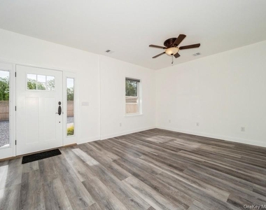 101 Duncan Road - Photo Thumbnail 12