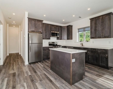 101 Duncan Road - Photo Thumbnail 16