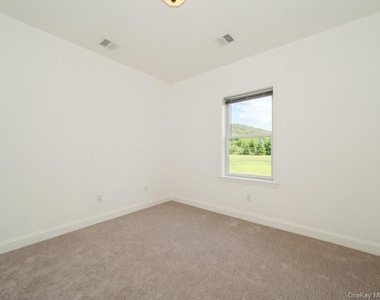 101 Duncan Road - Photo Thumbnail 20