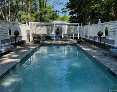 20 Taintor Way - Photo Thumbnail 1