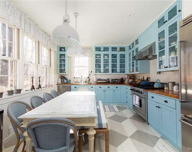 20 Taintor Way - Photo Thumbnail 9