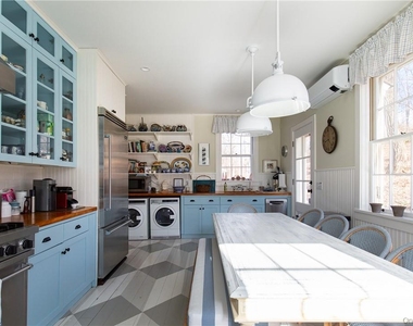 20 Taintor Way - Photo Thumbnail 10