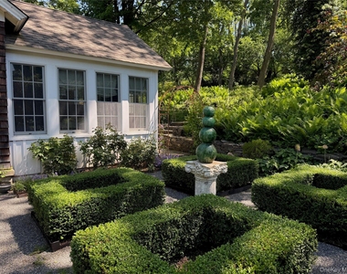 20 Taintor Way - Photo Thumbnail 2