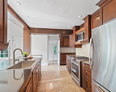 246 Mamaroneck Road - Photo Thumbnail 13