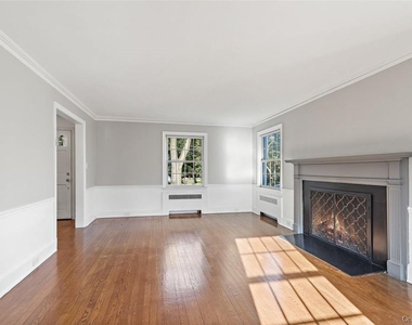 246 Mamaroneck Road - Photo Thumbnail 3
