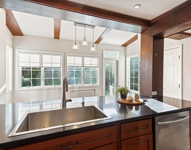 246 Mamaroneck Road - Photo Thumbnail 14
