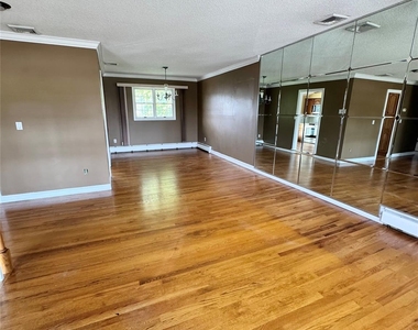 255 Brookside Court - Photo Thumbnail 1