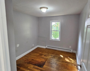 16 Monticello Street - Photo Thumbnail 5