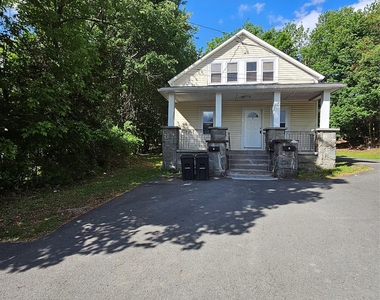16 Monticello Street - Photo Thumbnail 8