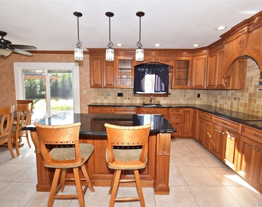 27 Jill Drive - Photo Thumbnail 7