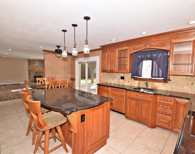 27 Jill Drive - Photo Thumbnail 5