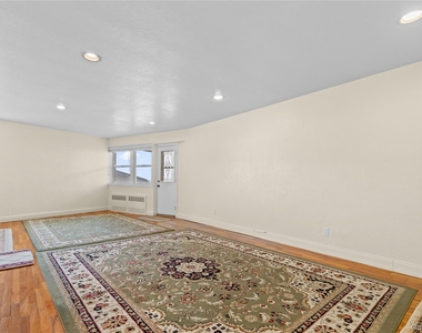750 Shore Road - Photo Thumbnail 12