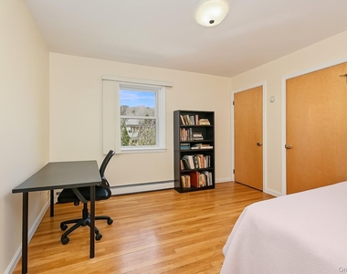 568 Manville Road - Photo Thumbnail 24