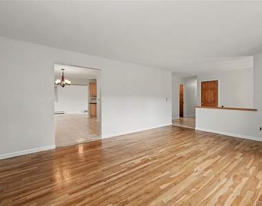 568 Manville Road - Photo Thumbnail 5
