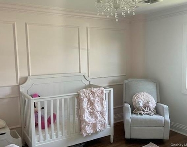 18 Amalia Lane - Photo Thumbnail 9