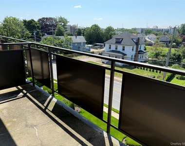 175 Maple Avenue - Photo Thumbnail 7