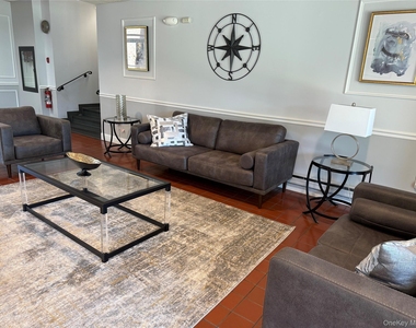 175 Maple Avenue - Photo Thumbnail 9