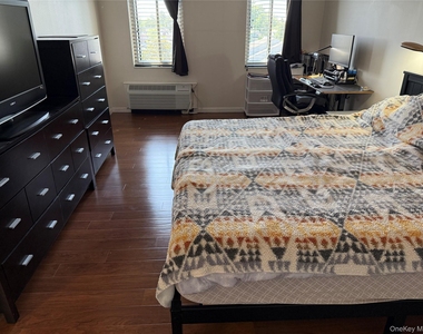 175 Maple Avenue - Photo Thumbnail 4