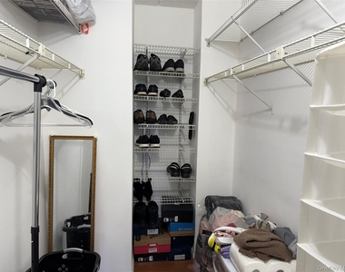 175 Maple Avenue - Photo Thumbnail 5
