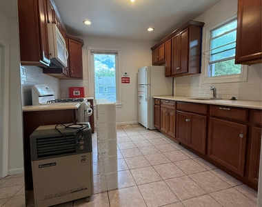13746 Bedell Street - Photo Thumbnail 3