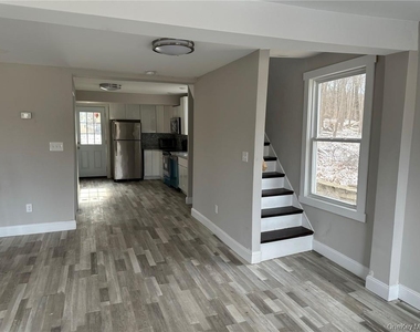 2 Hillside Road - Photo Thumbnail 7