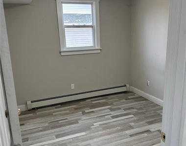 2 Hillside Road - Photo Thumbnail 5