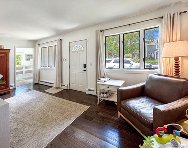 98 Frederick Avenue - Photo Thumbnail 3