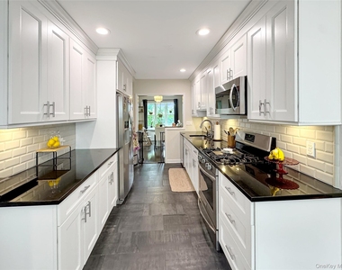 98 Frederick Avenue - Photo Thumbnail 7