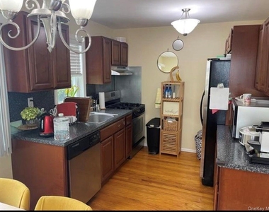 30 Audrey Avenue - Photo Thumbnail 3