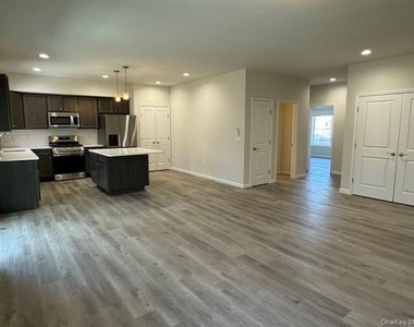 2 South Hills - Photo Thumbnail 7