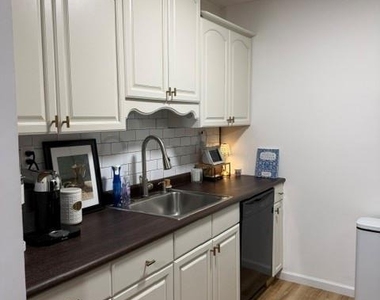 91 Richmond Boulevard - Photo Thumbnail 7