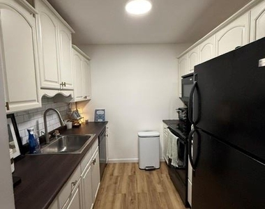 91 Richmond Boulevard - Photo Thumbnail 6