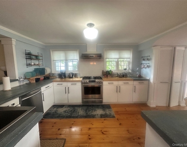 744 Main Street - Photo Thumbnail 4
