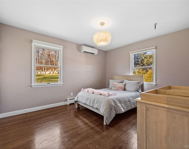 44 Oakridge Road - Photo Thumbnail 12