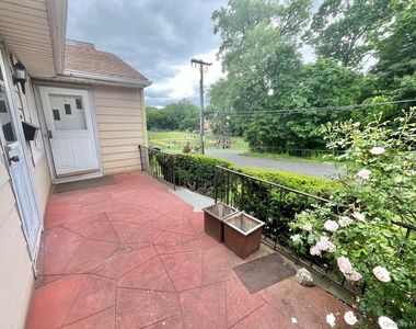 9 Ferndale Place - Photo Thumbnail 1