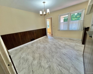 9 Ferndale Place - Photo Thumbnail 5