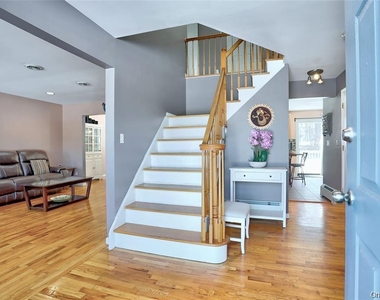 27 Red Schoolhouse Road - Photo Thumbnail 5