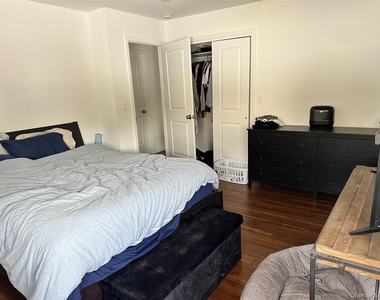 1741 Warren Place - Photo Thumbnail 8