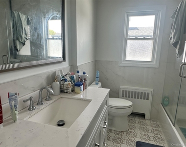 1741 Warren Place - Photo Thumbnail 5
