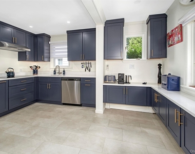 9 Fenton Street - Photo Thumbnail 9