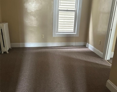148 Clinton Street - Photo Thumbnail 6