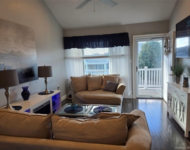 70 Harmon Street - Photo Thumbnail 6
