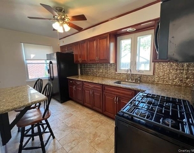7608 269th Street - Photo Thumbnail 1