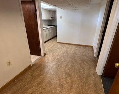 7608 269th Street - Photo Thumbnail 10